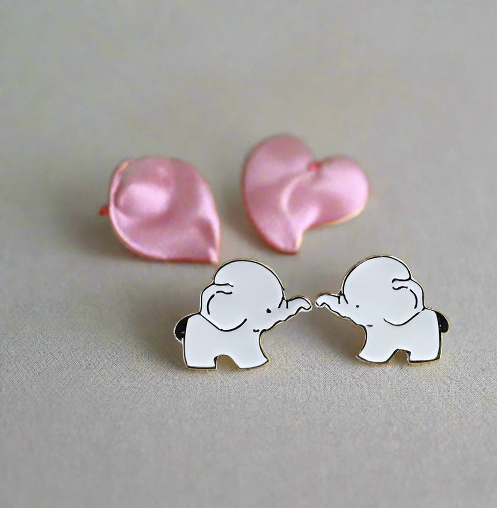 Cartoon Elephant Pin – Perfect as a Set of Two